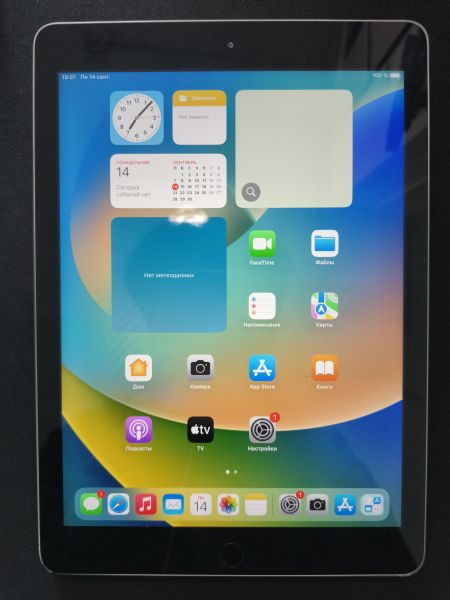 планшет Apple iPad 5 2017 32GB (A1822) (без SIM) в Иркутск