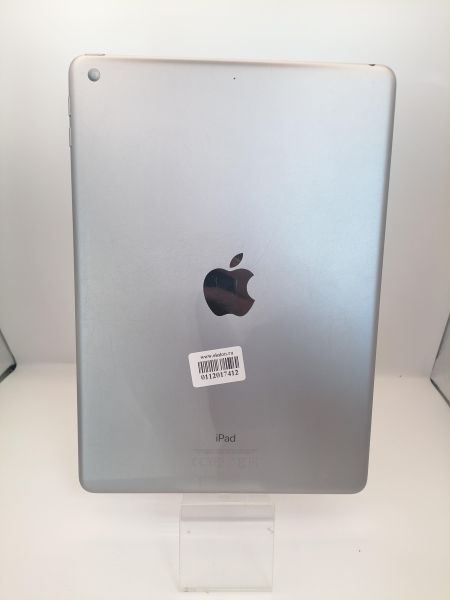планшет Apple iPad 5 2017 32GB (A1822) (без SIM) в Новосибирск