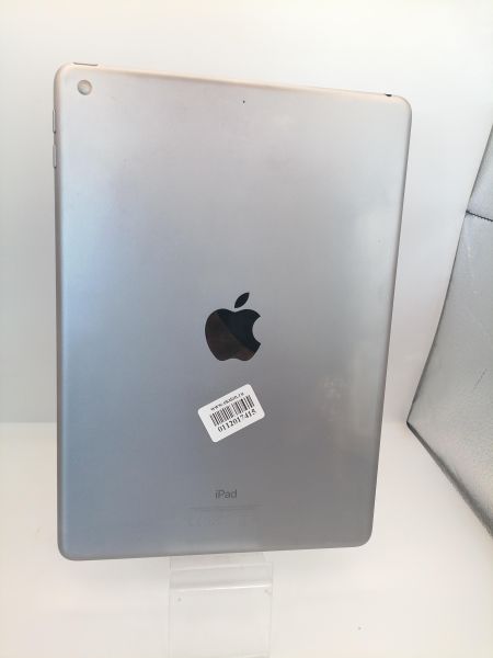 планшет Apple iPad 5 2017 32GB (A1822) (без SIM) в Новосибирск
