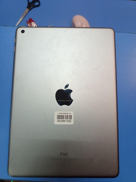 планшет Apple iPad 6 2018 32GB (A1893 MR7F2) (без SIM) в Иркутск