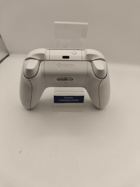 контроллер и геймпад Microsoft Xbox Wireless Controller (1914) в Новосибирск