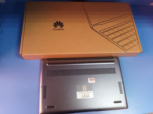 Купить Huawei MateBook D 15 (BoDE-WDH9 i5-1155G7/SSD 256GB) в Иркутск за 32099 руб.