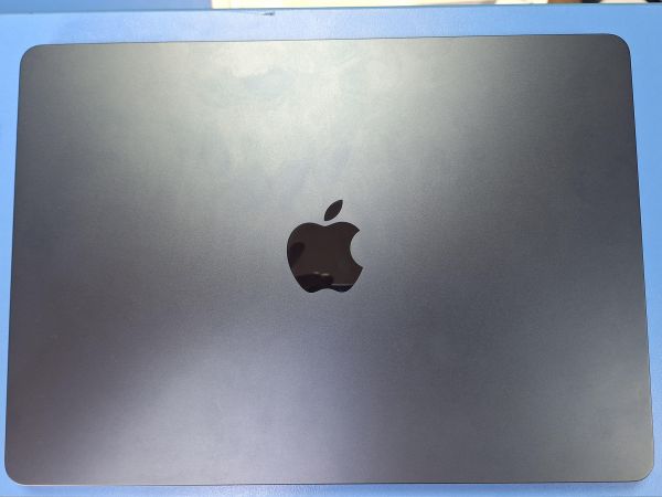 Купить Apple MacBook Air 13 2022 16/256GB (A2681) в Иркутск за 83099 руб.