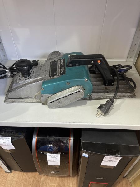 Купить Makita 1806B в Иркутск за 25600 руб.