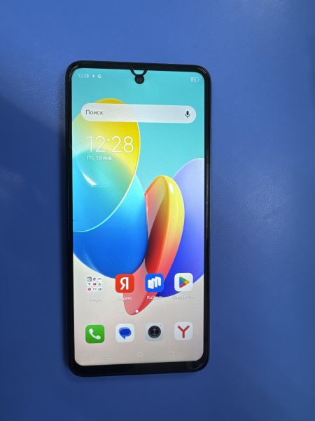 Купить TECNO Spark Go 2024 3/64GB (BG6) Duos в Иркутск за 3799 руб.