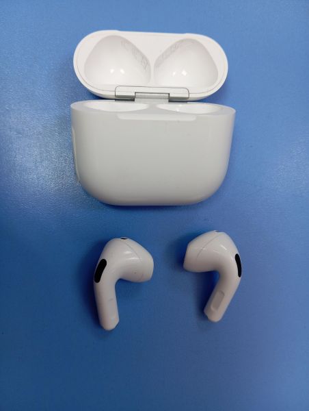 Купить Apple AirPods 4 ANC (A3055, A3056, A3057) в Иркутск за 6600 руб.