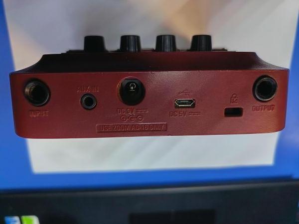 Купить Zoom B1 FOUR в Иркутск за 6300 руб.