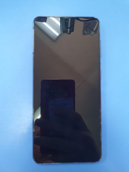 Купить Samsung Galaxy S21 5G 8/256GB (G991B) Duos в Иркутск за 14600 руб.