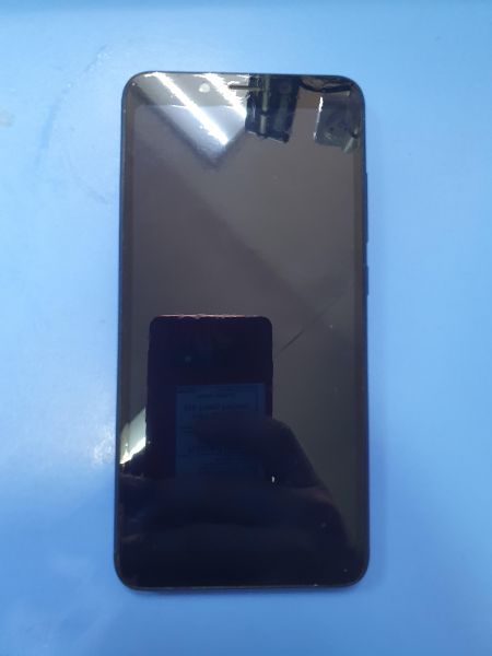 Купить Xiaomi Redmi 6 3/32GB (M1804C3DG) Duos в Иркутск за 1850 руб.