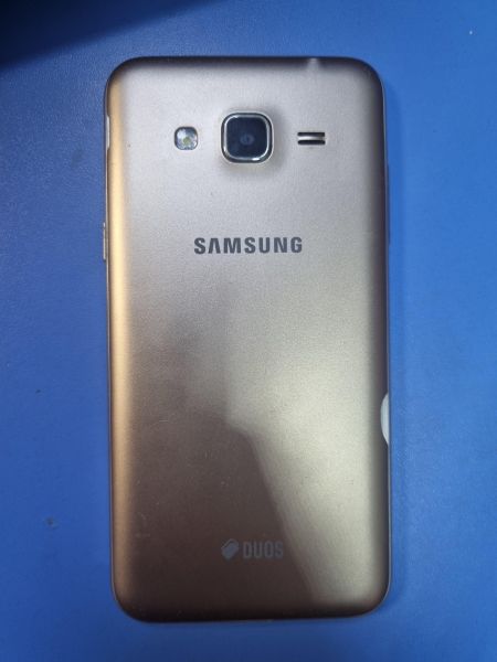 Купить Samsung Galaxy J3 2016 (J320F) Duos в Иркутск за 800 руб.