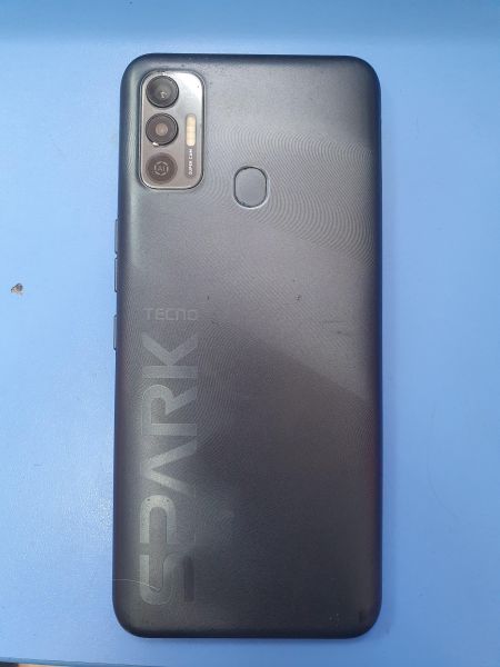 Купить TECNO Spark 7 4/64GB (KF6N) Duos в Иркутск за 3500 руб.
