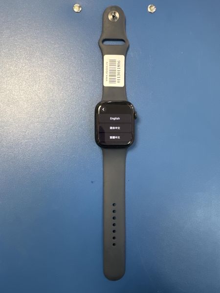 Купить Apple Watch Series 8 45mm (A2771) с СЗУ в Иркутск за 16350 руб.