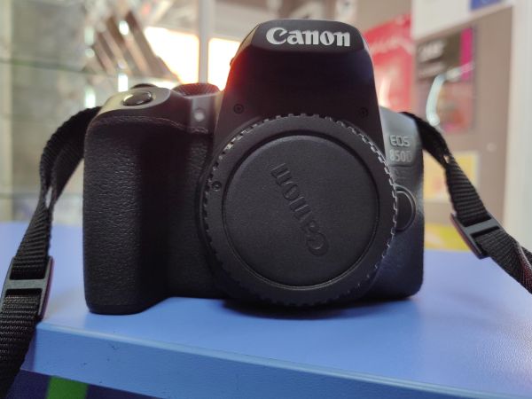 Купить Canon EOS 850D kit с СЗУ в Иркутск за 54800 руб.