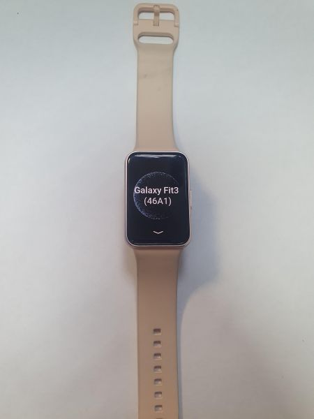 Купить Samsung Galaxy Fit 3 (SM-R390) с СЗУ в Иркутск за 1600 руб.