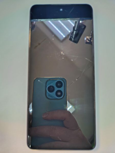 Купить TECNO Pova 5 8/128GB (LH7n) Duos в Иркутск за 4300 руб.