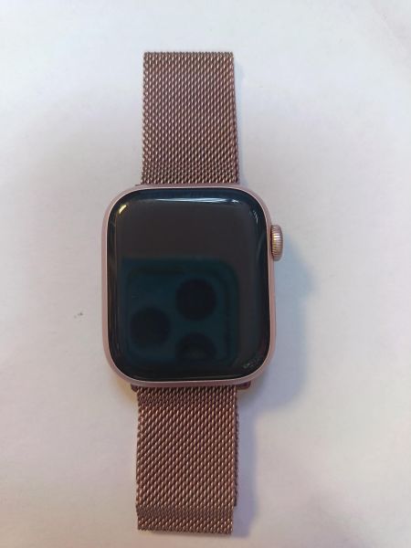 Купить Apple Watch Series 9 41mm (A2978) с СЗУ в Иркутск за 15800 руб.