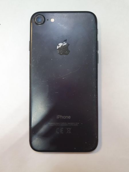 Купить Apple iPhone 7 32GB в Иркутск за 3100 руб.