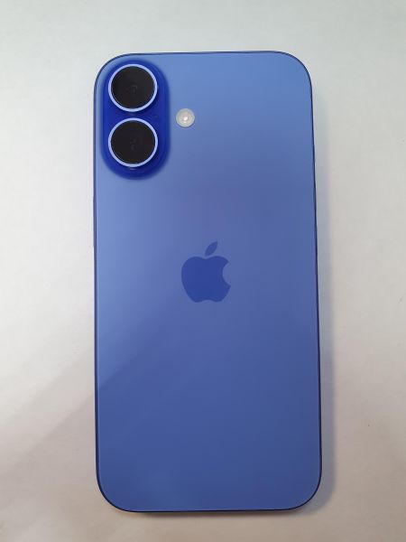 Купить Apple iPhone 16 128GB в Иркутск за 47500 руб.