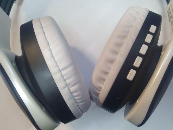 Купить Defender FreeMotion B525 в Иркутск за 400 руб.