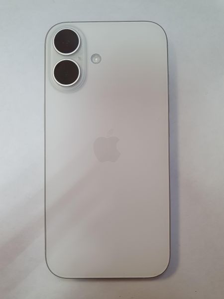 Купить Apple iPhone 16 128GB в Иркутск за 46300 руб.