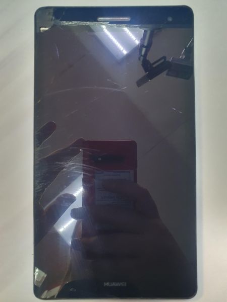 Купить Huawei MediaPad T3 7.0 3G 8GB (BG2-U01) (с SIM) в Иркутск за 450 руб.