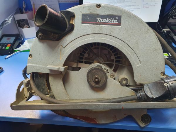 Купить Makita 5705R в Иркутск за 4300 руб.