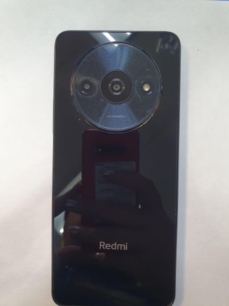 Купить Xiaomi Redmi A3 4/128GB (23129RN51X) Duos в Иркутск за 3900 руб.