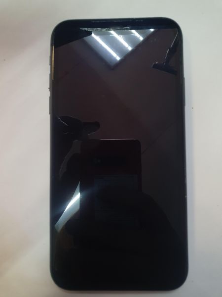 Купить Apple iPhone 11 64GB в Иркутск за 12900 руб.