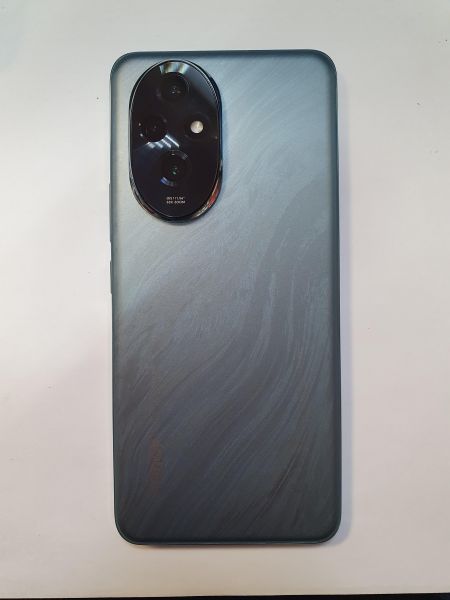 Купить Honor 200 8/256GB (ELI-NX9) Duos в Иркутск за 21400 руб.