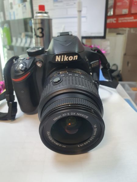Купить Nikon D3200 Kit с СЗУ в Иркутск за 11000 руб.