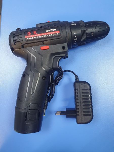 Купить Китайский шуруповёрт (1350 об/мин, 20-30 Н·м) с СЗУ в Иркутск за 600 руб.