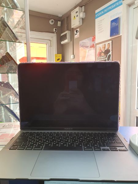 Купить Apple MacBook Air 13 2020 8/256GB (A2337) в Иркутск за 31600 руб.
