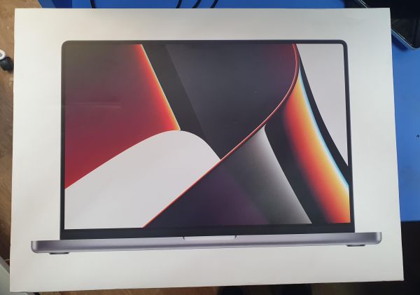 Купить Apple MacBook Pro 16 Late 2021 (A2485) (16/512GB) в Иркутск за 75400 руб.