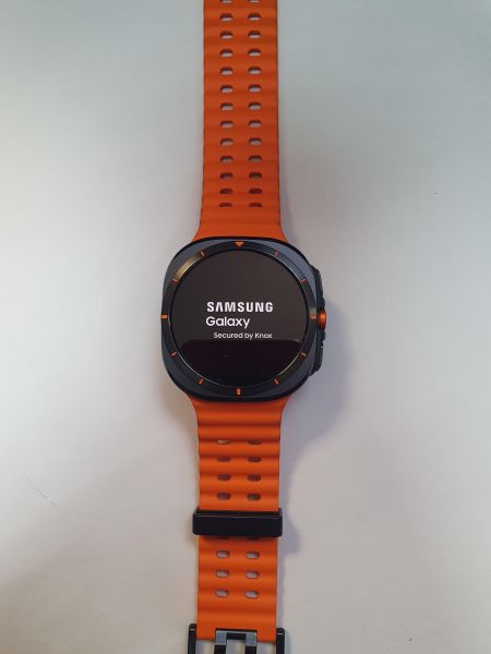Купить Samsung Galaxy Watch Ultra 47mm (SM-L705F) с СЗУ в Иркутск за 16800 руб.