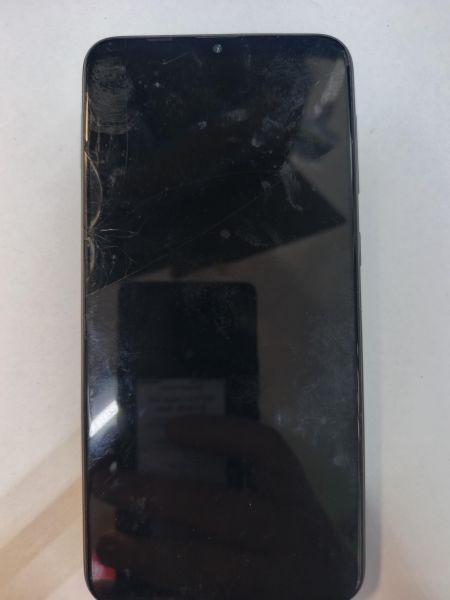 Купить Samsung Galaxy A10 2019 2/32GB (A105F) Duos в Иркутск за 600 руб.