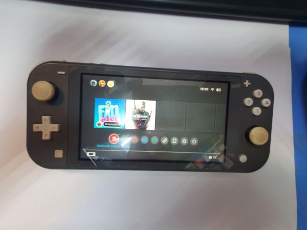 Купить Nintendo Switch Lite (HDH-001) в Иркутск за 10100 руб.