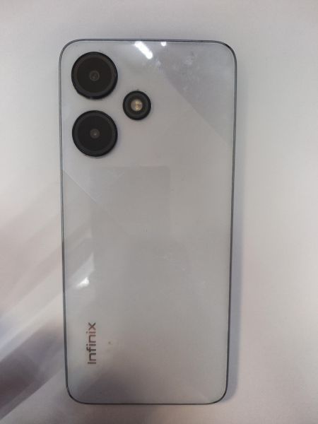 Купить Infinix Hot 30i 4/64GB (X669D) Duos в Иркутск за 3400 руб.