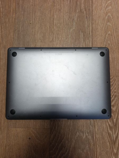ноутбук Apple MacBook Air 13 2020 8/256GB (A2337) в Иркутск