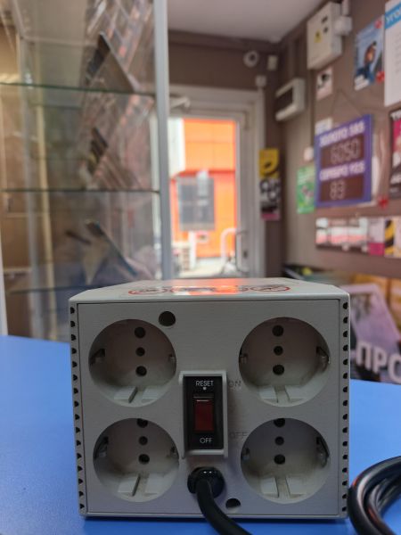 стабилизатор напряжения Powercom TCA-1200 в Иркутск