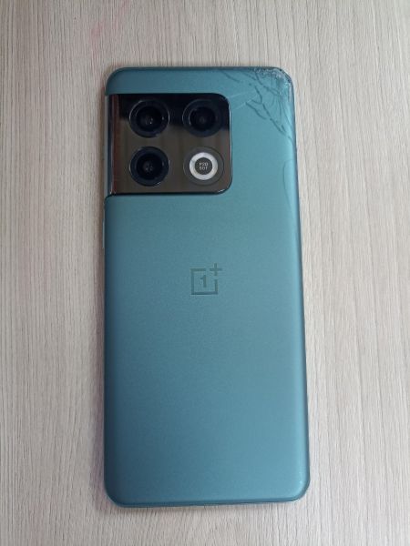 Купить OnePlus 10 Pro 8/256GB (NE2211) Duos в Иркутск за 21599 руб.