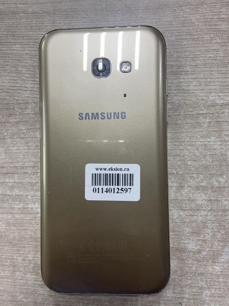 Купить Samsung Galaxy A5 2017 3/32GB (A520F) Duos в Иркутск за 4099 руб.