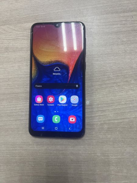 Купить Samsung Galaxy A10 2019 2/32GB (A105F) Duos в Иркутск за 2049 руб.