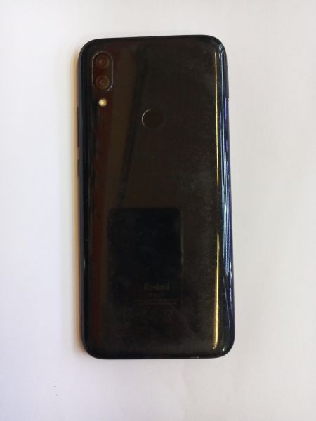 Купить Xiaomi Redmi 7 2/16GB (M1810F6LG) Duos в Иркутск за 2599 руб.