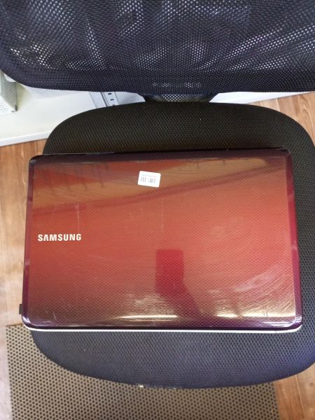 Купить Samsung NP-R528-DS01RU в Иркутск за 6599 руб.