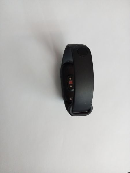 Купить Xiaomi Mi Smart Band 5 (XMSH10HM) c СЗУ в Иркутск за 450 руб.