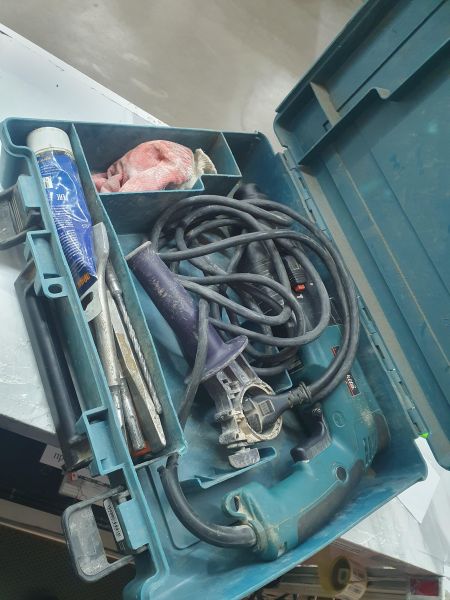 Купить Makita HR2450 в Иркутск за 2600 руб.