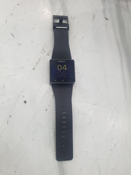 Купить Sony SmartWatch 2 SW2 с СЗУ в Иркутск за 700 руб.