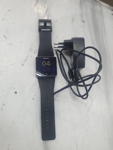 Купить Sony SmartWatch 2 SW2 с СЗУ в Иркутск за 700 руб.