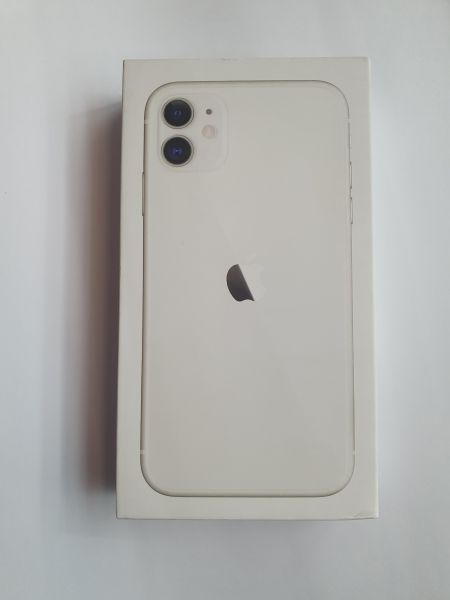 Купить Apple iPhone 11 64GB в Иркутск за 13400 руб.