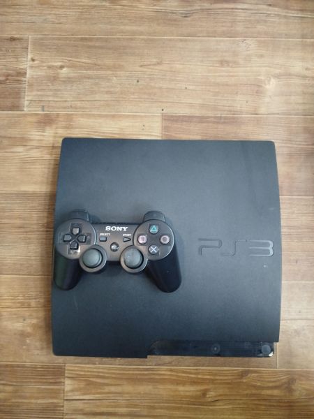 Купить Sony PlayStation 3 Slim 320GB (CECH-3008B) в Иркутск за 7800 руб.